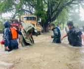 Dos muertos y 650 evacuados