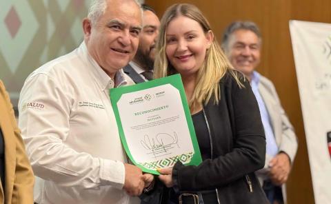 Compromiso firme de Marichuy en defensa de los animales
