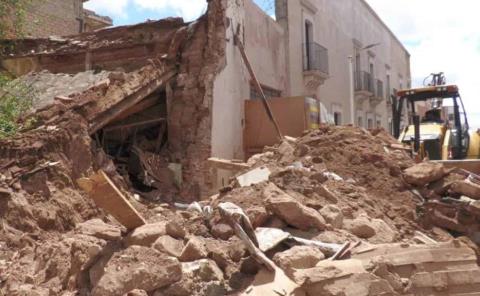 Fincas en riesgo de derrumbarse
