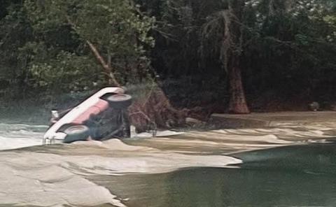 ARRASTRÓ EL RÍO OTRA CAMIONETA