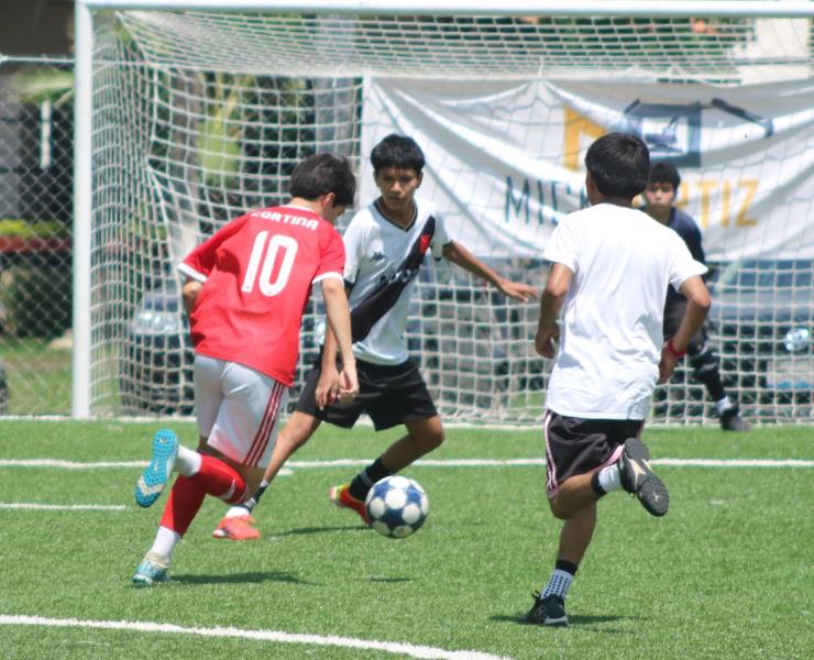 Huastecos FC goleó a Farmacia Santa María
