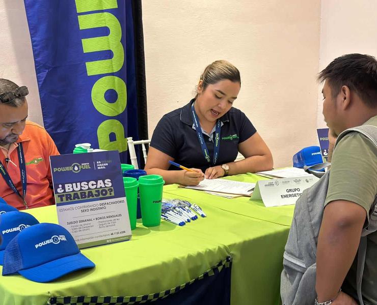 Ofrecen fuentes de  empleo a vallenses
