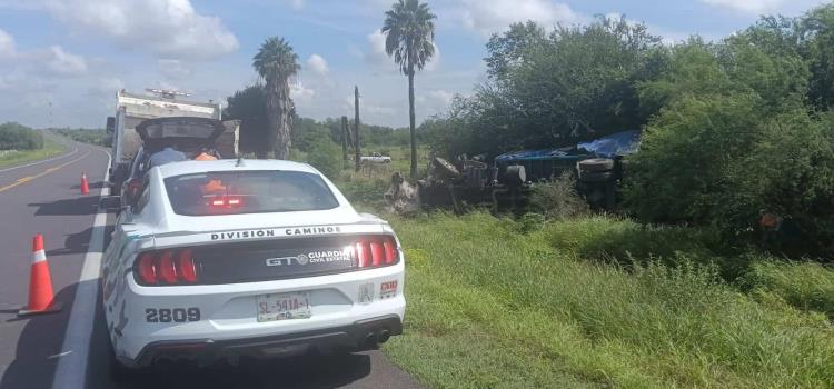 ¡VOLCÓ CAMIÓN EN LA "SÚPER"! ¡VOLCÓ CAMIÓN EN LA "SÚPER"!