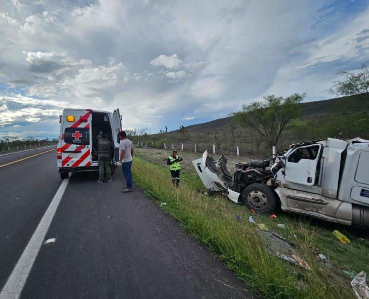Trailero grave en accidente 
