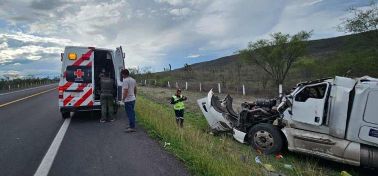 Trailero grave en accidente 