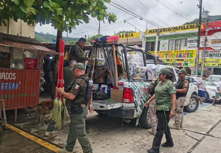 Entregó Estado apoyo a familias damnificadas