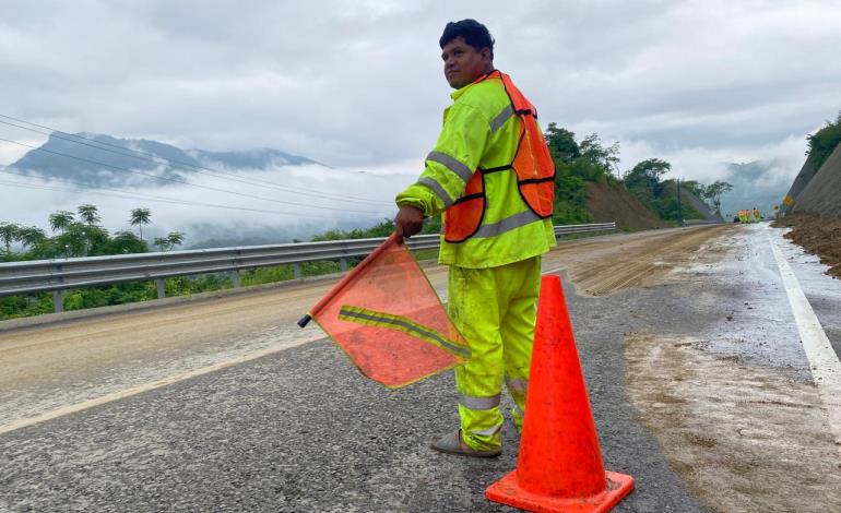 SCT en labores intensas ante daños vía federal 
