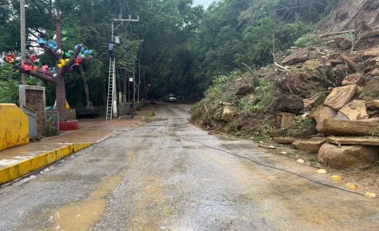 Reabren parcialmente la carretera Axtla–Cómoca 