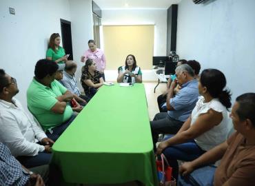 Se reúne SCT del Estado con transportistas locales