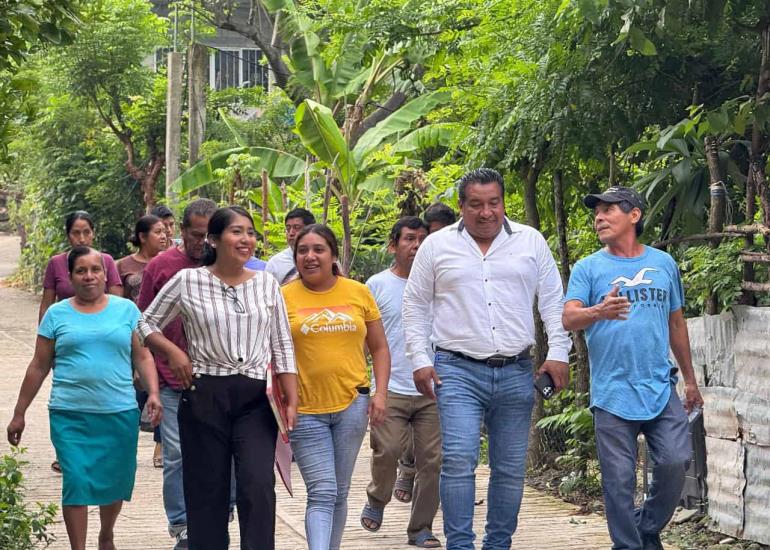 Alcalde visitó Tlacuilola para atender solicitudes ciudadanas 
