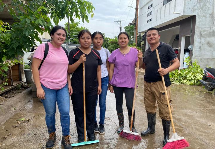 Coordinación de Salud Municipal brinda atención médica en Loma Bonita