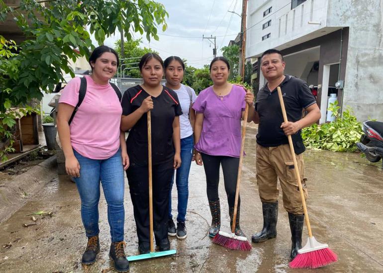 Coordinación de Salud Municipal brinda atención médica en Loma Bonita