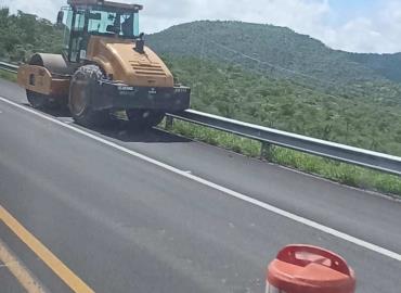 Precaución por una  obra en carretera