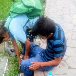 Masculino se desmaya en Av. Juárez