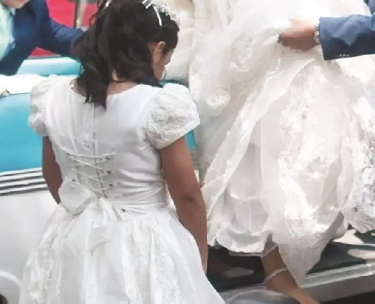 Adultos se casan con niñas