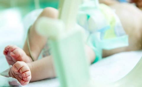 Covid le quita la vida a una niña de 2 años