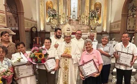 Iglesia reconoció a servidores de la fe
