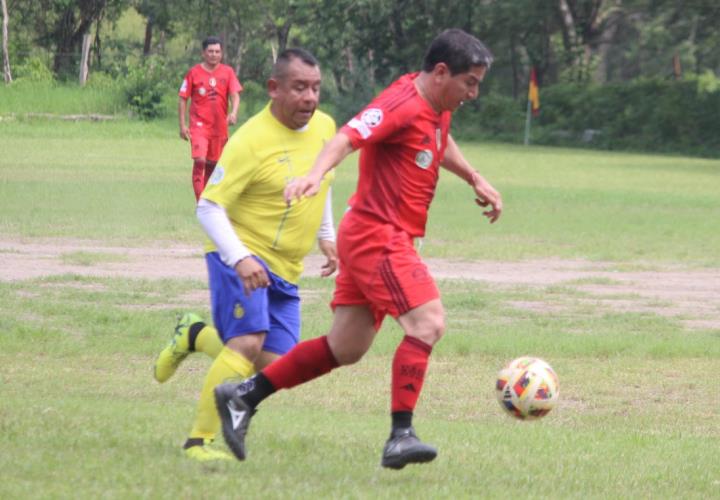 Cierre de lujo de cuartos de final fut master del Amajac 