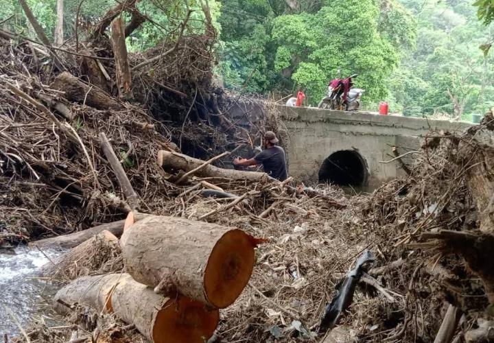 Rehabilitan puente en Chapulhuacanito