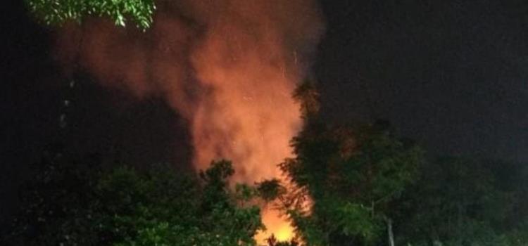 INCENDIO ACABÓ CON UNA VIVIENDA INCENDIO ACABÓ CON UNA VIVIENDA