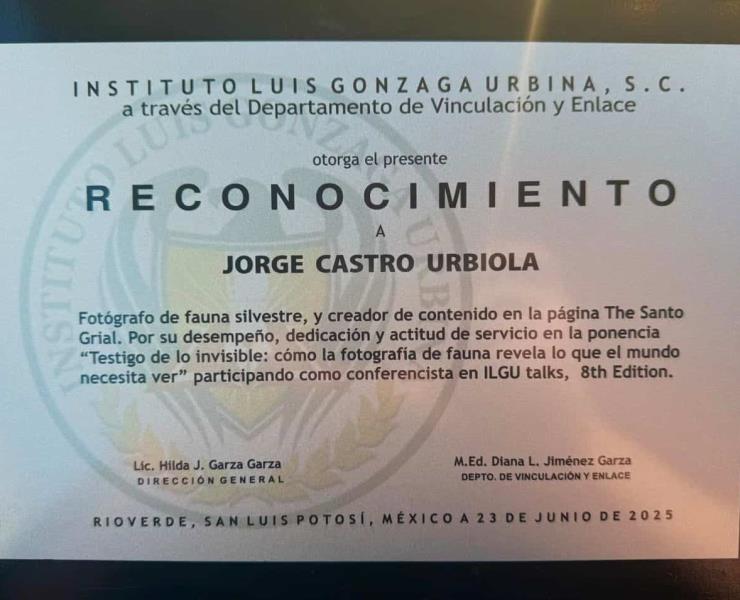 Reconocieron labor de fotógrafo J. Castro
