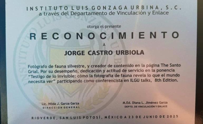 Reconocieron labor de fotógrafo J. Castro