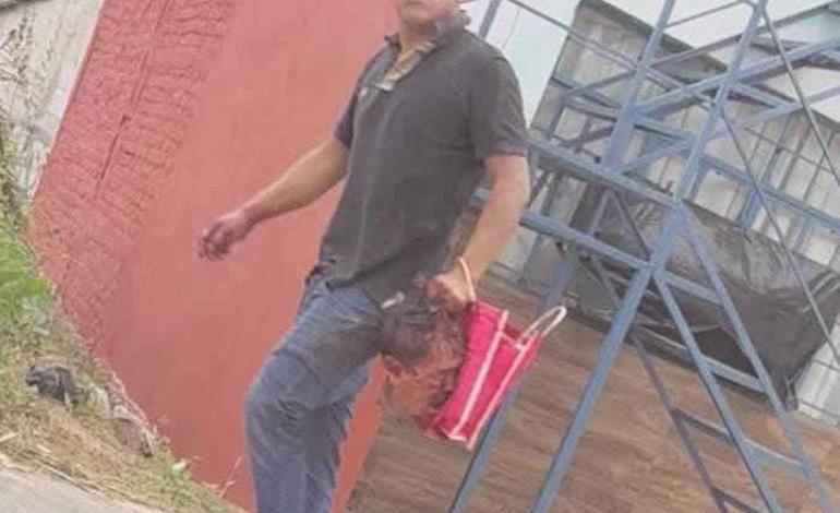 Decapitó a un hombre y paseó la cabeza