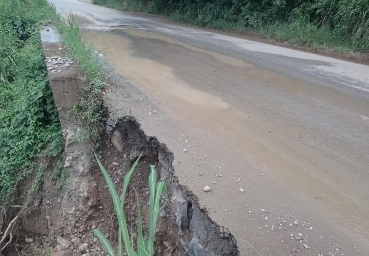 Ignoran riesgos en tramo Providencia–Tampacán