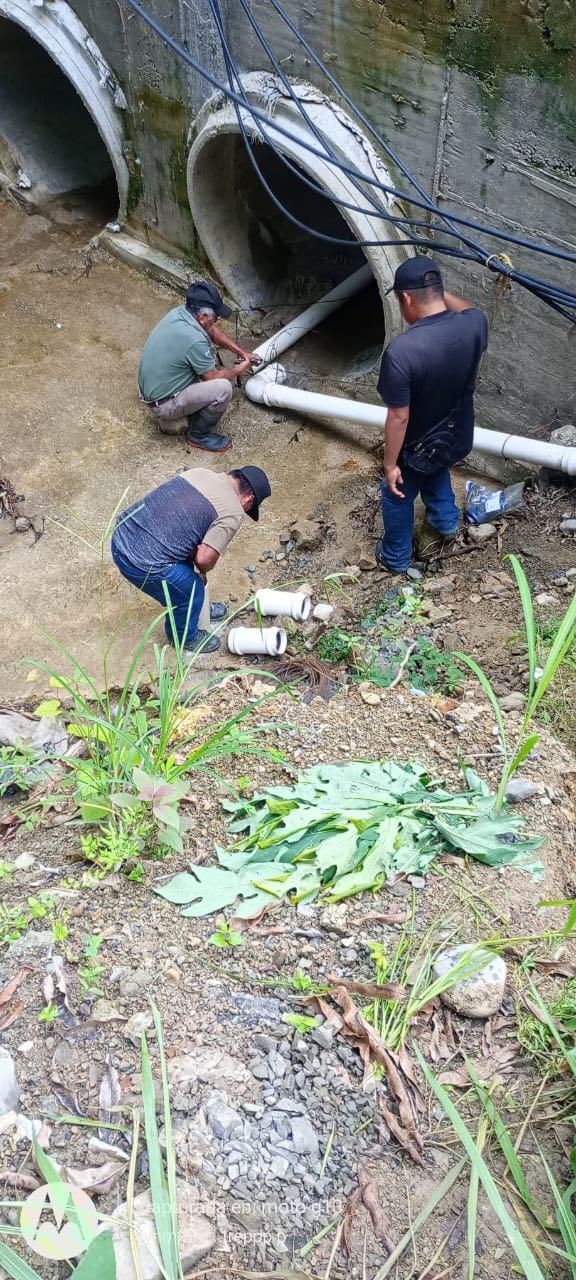 Matlapa repara fuga de agua en Apanco