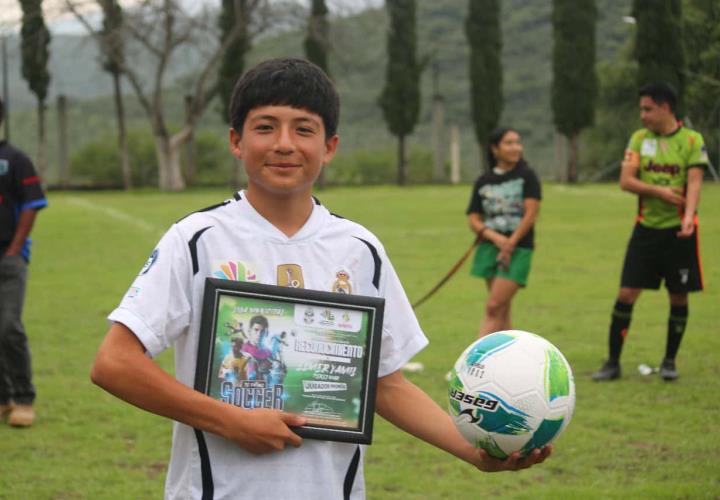 Entrega de premios en futbol de Landa selló exitoso torneo