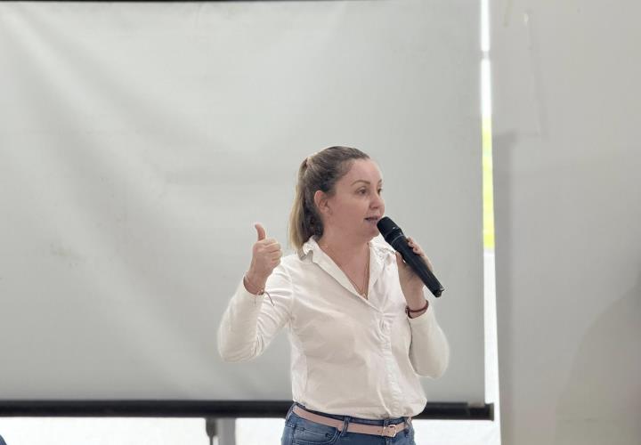Sostuvo alcaldesa Marichuy reunión con jefes de colonia