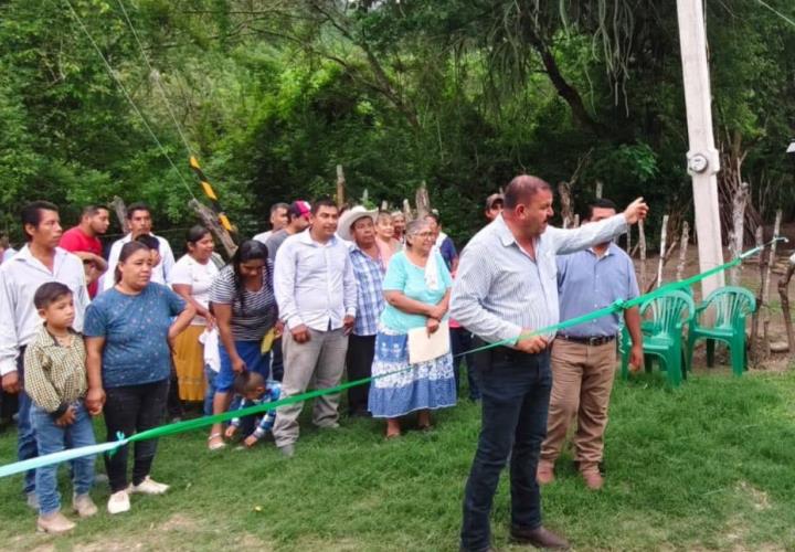 Inauguran obra de electrificación en "El Jobo"
