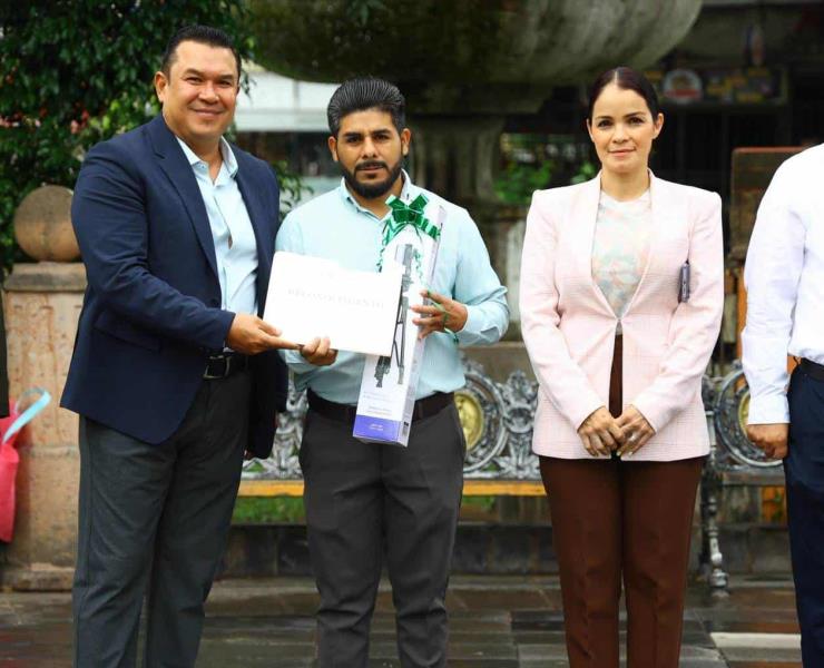 Premiaron concurso  "El Rioverde de hoy"
