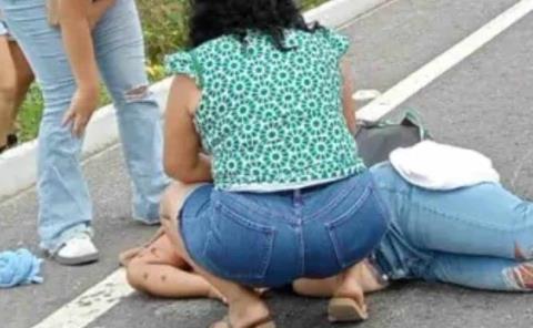 
Volcó un auto en eje estatal       

