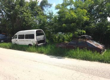 Vehículos abandonados son un riesgo sanitario