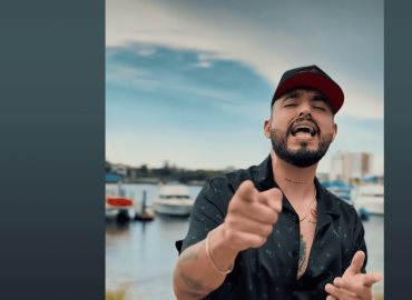 Cantautor Meño Segovia se ofrece para cantar a Isela
