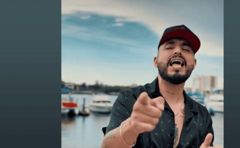 Cantautor Meño Segovia se ofrece para cantar a Isela
