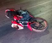 Motociclista sufrió una Fuerte caída en barrio