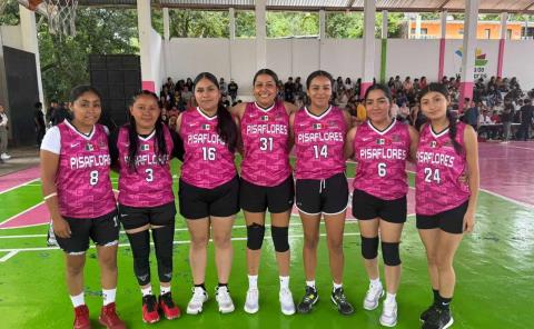 Pisa Municipio emperatrices en basquet femenil de Agua Zarca
