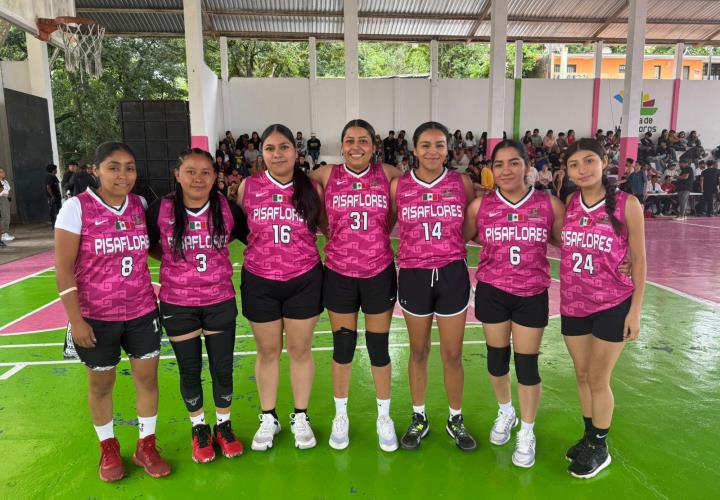 Pisa Municipio emperatrices en basquet femenil de Agua Zarca