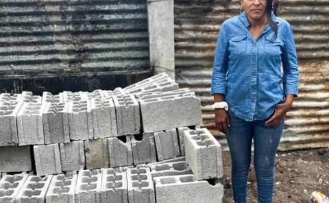 Entregaron apoyo a familia damnificada 
