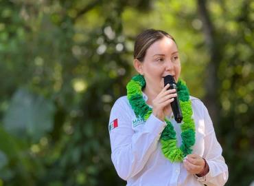 Marichuy Rivera prende la luz en Matlapa