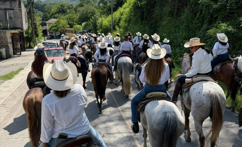 Exitosa 13ª Cabalgata de Mujeres