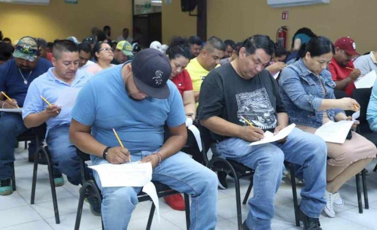 Capacitan a más De 200 Choferes 