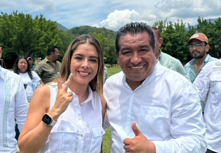 Reconoce Alcalde respaldo estatal en gira de senadora Ruth González