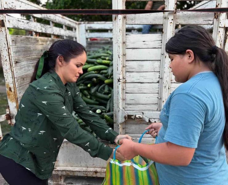 Entregaron pepino En comunidades 

