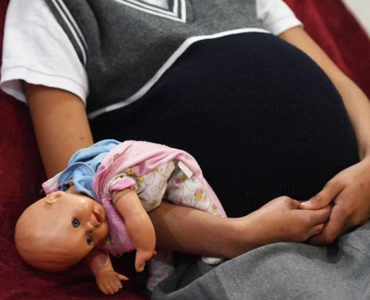 Disminuye embarazos en las adolescentes

