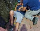 Lesionado tras caer de unas escalera