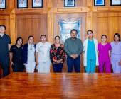Médicos y enfermeras colaborarán con gobierno