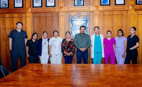Médicos y enfermeras colaborarán con gobierno
